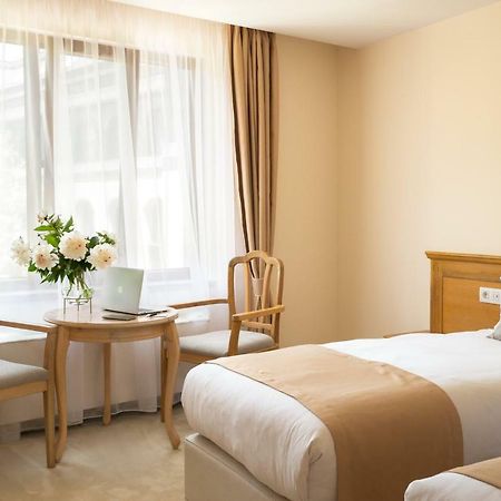 Family Hotel Anna Roese Buitenkant foto