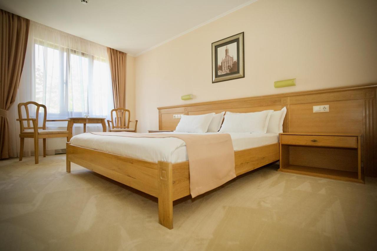 Family Hotel Anna Roese Buitenkant foto