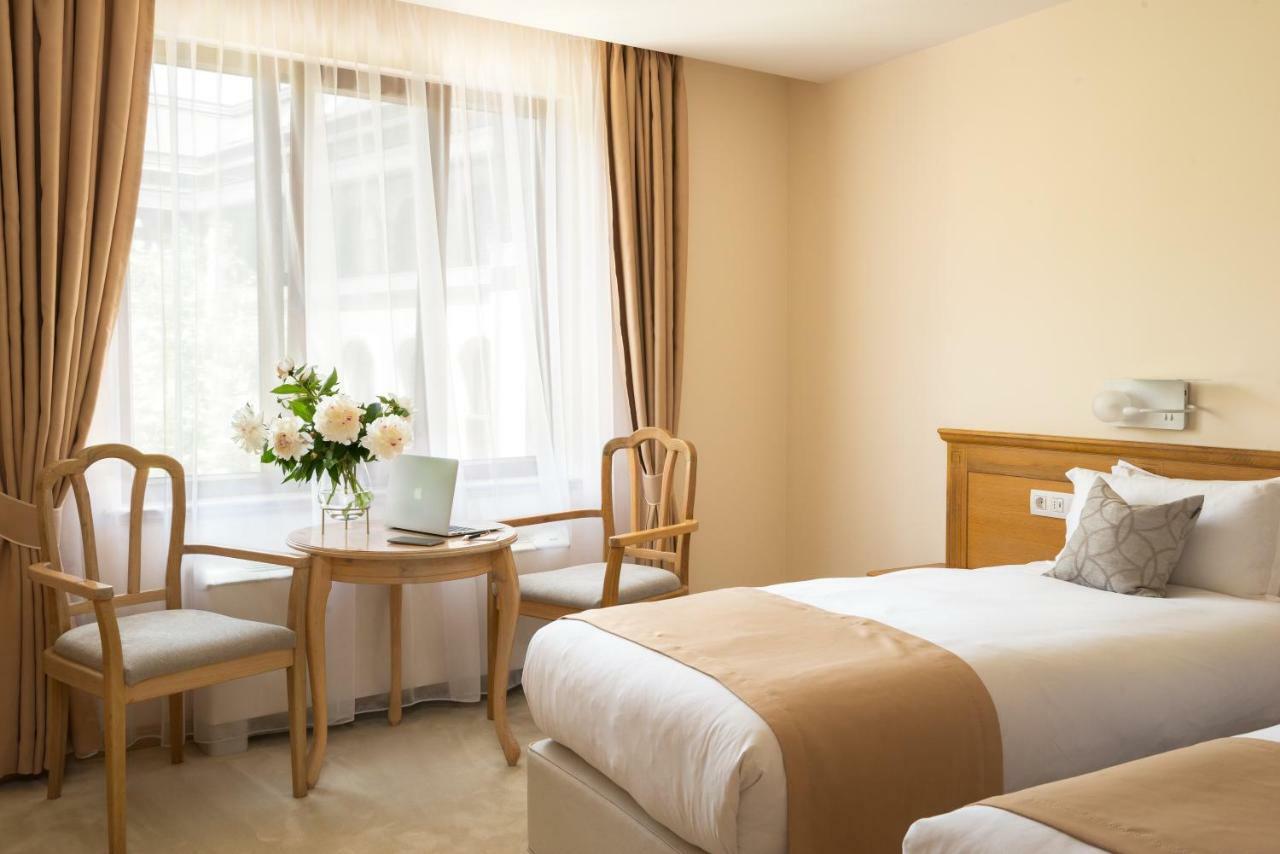 Family Hotel Anna Roese Buitenkant foto